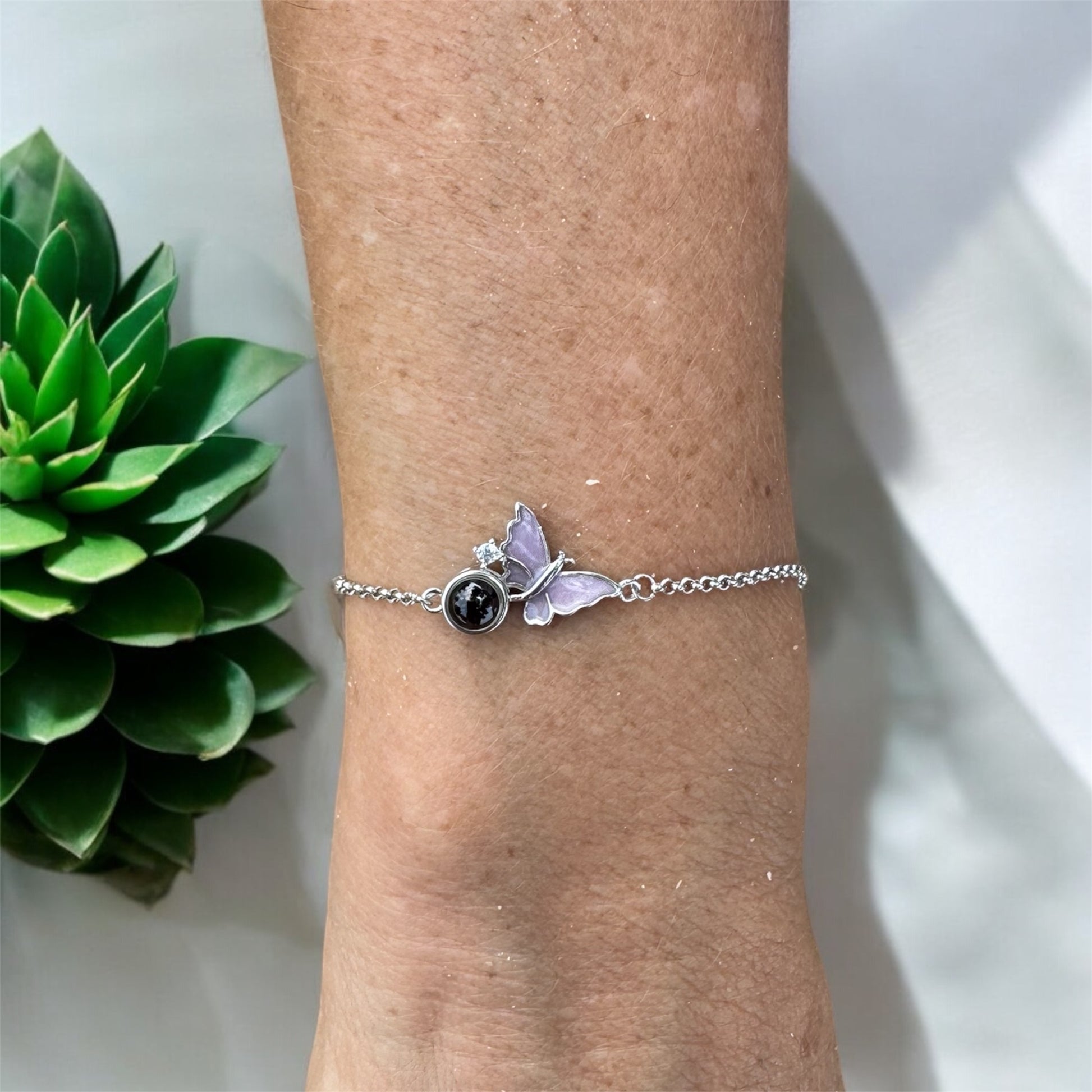 Bracelet Photo Personnalisé argent pour femme porté