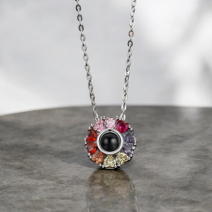 Collier pour femme en argent projection photo Élodie 