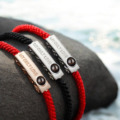 bracelet photo personnalisé projection sur coussin