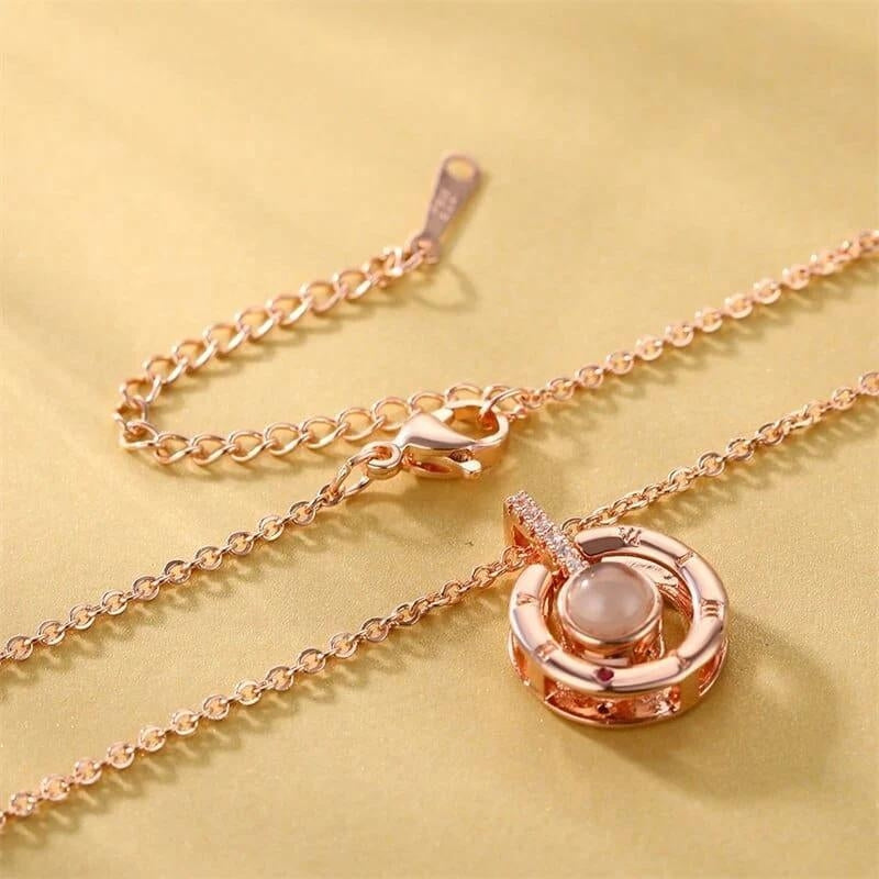 collier pendentif or rose projection photo