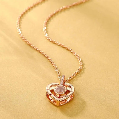 collier pendentif projection photo personnalisé pour femme or rose