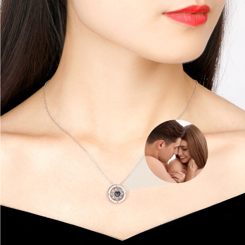 collier personnalisé pendentif projection photo argent pour femme